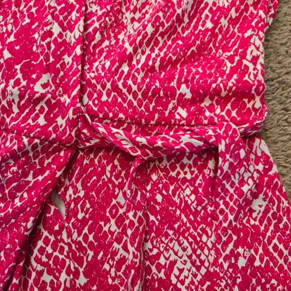 Diane von Furstenberg DVF Fuschia wrap romper Size 2 Pink - Picture 6 of 10